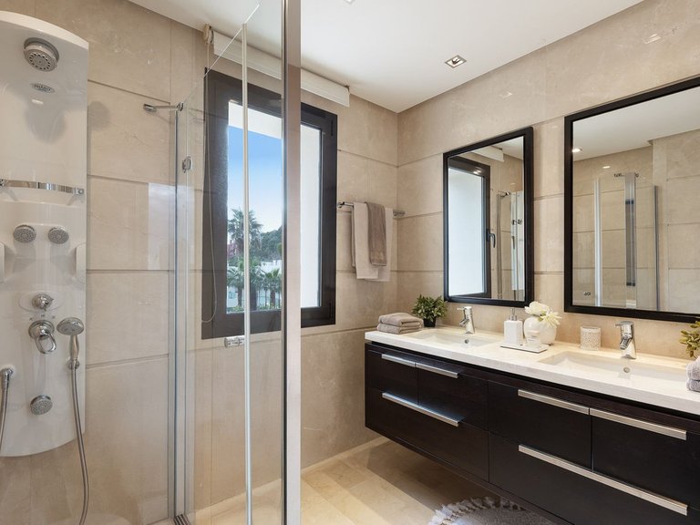 Apartment for Sale in Benahavís, Malaga 15