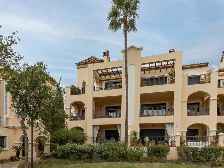 Apartment for Sale in Benahavís, Malaga 40