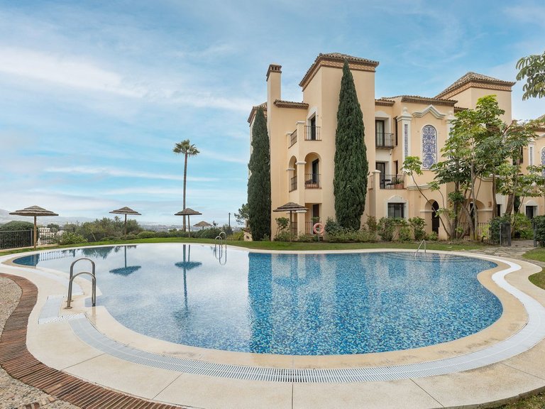 Apartment for Sale in Benahavís, Malaga 44