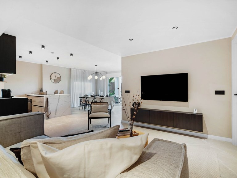 Apartment for Sale in Nueva Andalucía, Malaga 3