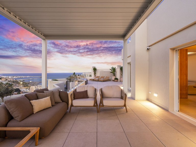 Apartment for Sale in Benalmadena Costa, Malaga 11