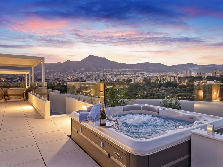 Penthouse for Sale in Benalmadena Costa, Malaga 13