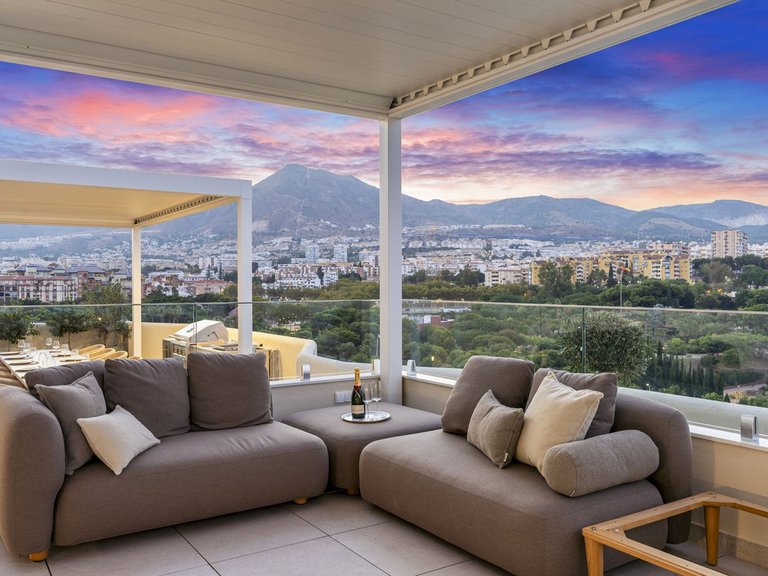 Apartment for Sale in Benalmadena Costa, Malaga 15