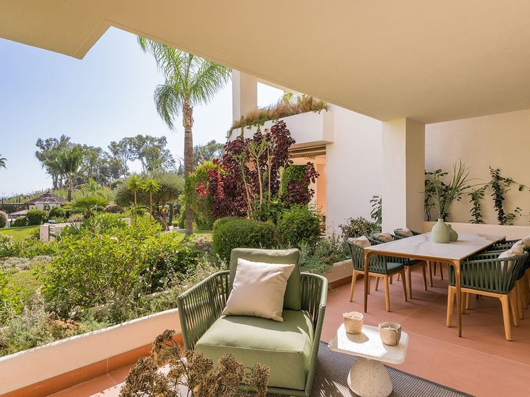 Apartment for Sale in New Golden Mile, Malaga 2