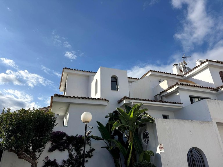 Villa for Sale in New Golden Mile, Malaga 3