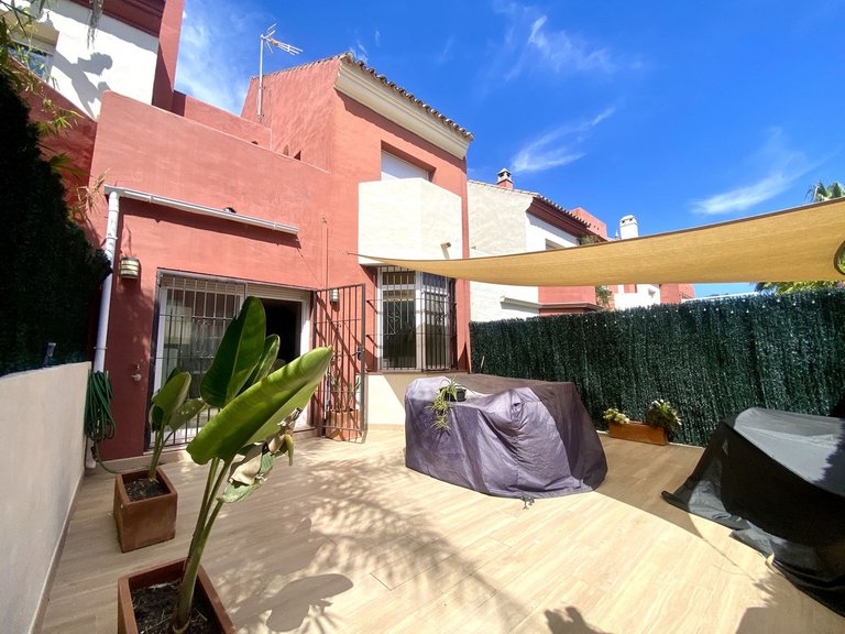 Villa for Sale in Estepona, Malaga 1