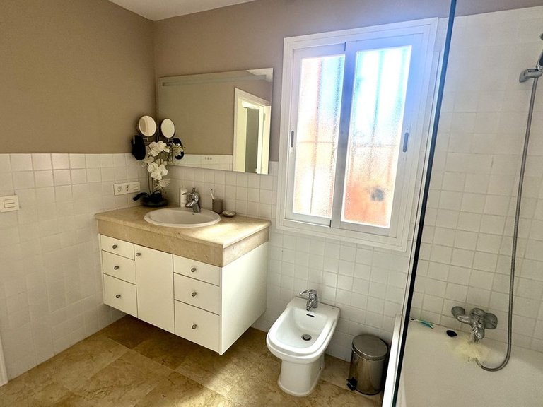 Villa for Sale in Estepona, Malaga 17