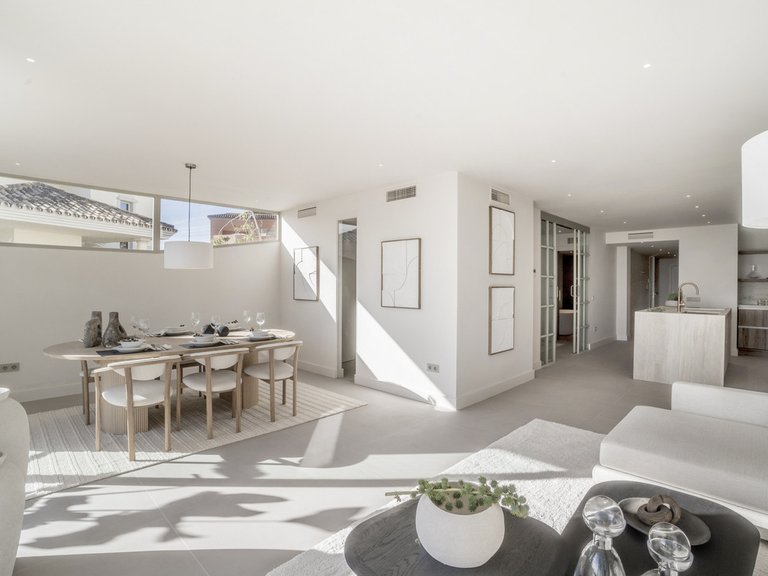 Apartment for Sale in Nueva Andalucía, Malaga 16