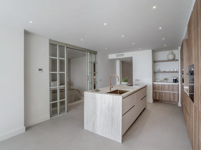 Apartment for Sale in Nueva Andalucía, Malaga 20