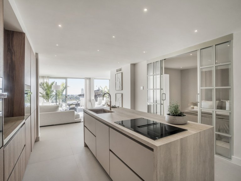 Apartment for Sale in Nueva Andalucía, Malaga 21
