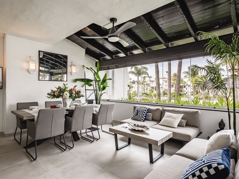 Apartment for Sale in The Golden Mile, Malaga 24