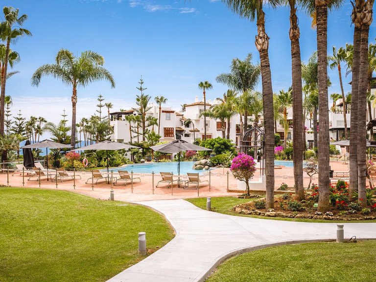 Apartment for Sale in The Golden Mile, Malaga 29