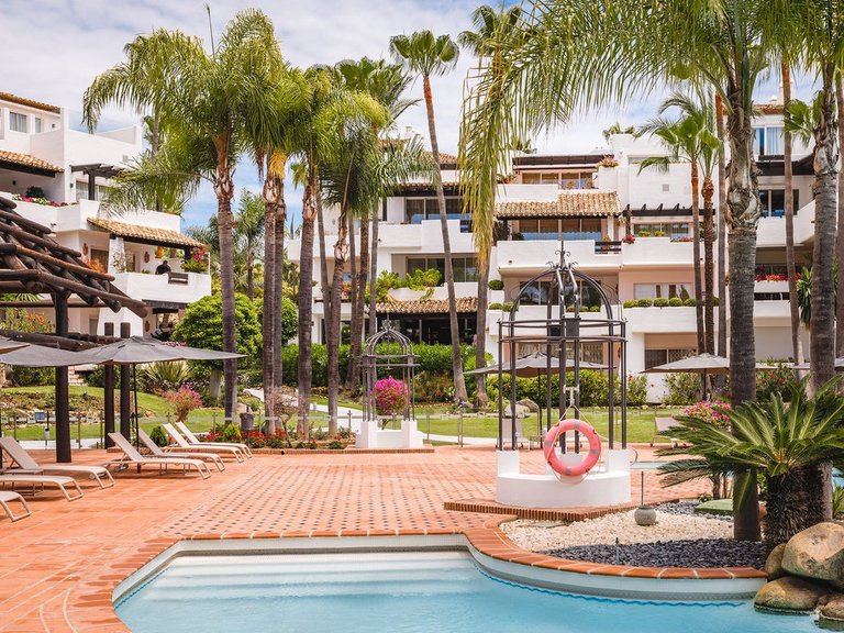 Apartment for Sale in The Golden Mile, Malaga 34