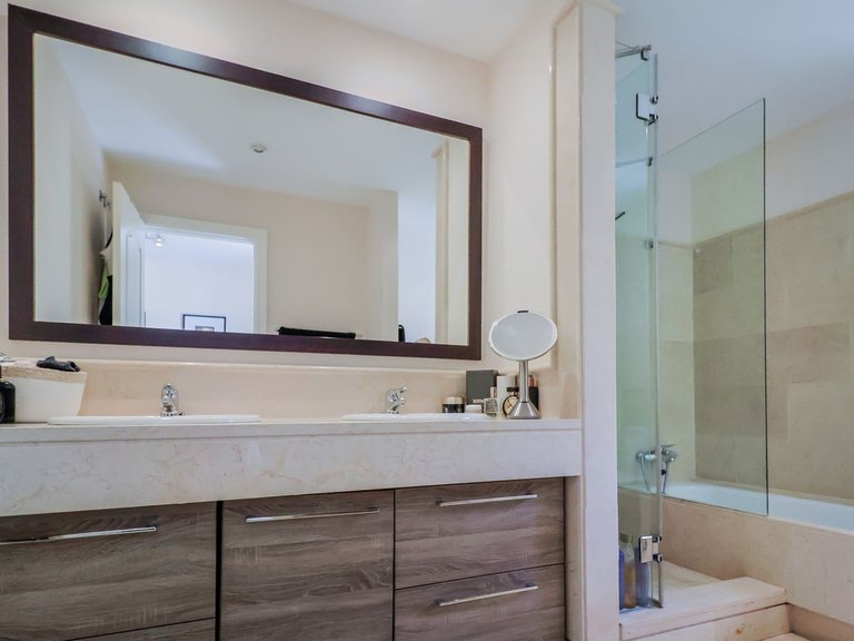 Apartment for Sale in Benahavís, Malaga 14