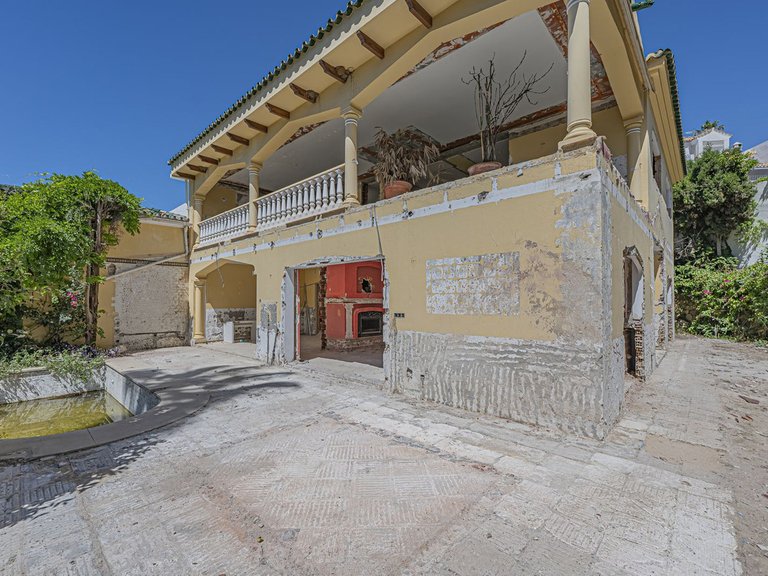 Villa for Sale in Nagüeles, Malaga 9