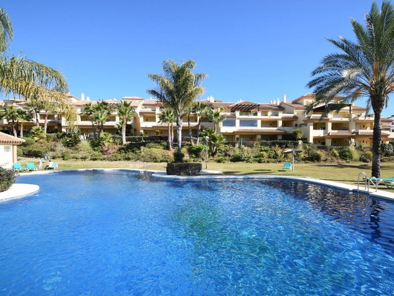 Apartment for Sale in Nueva Andalucía, Malaga 1