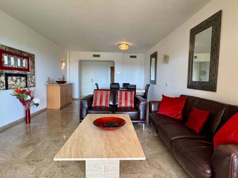 Apartment for Sale in Nueva Andalucía, Malaga 13