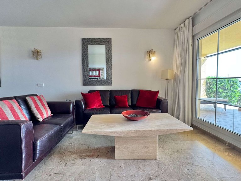 Apartment for Sale in Nueva Andalucía, Malaga 14