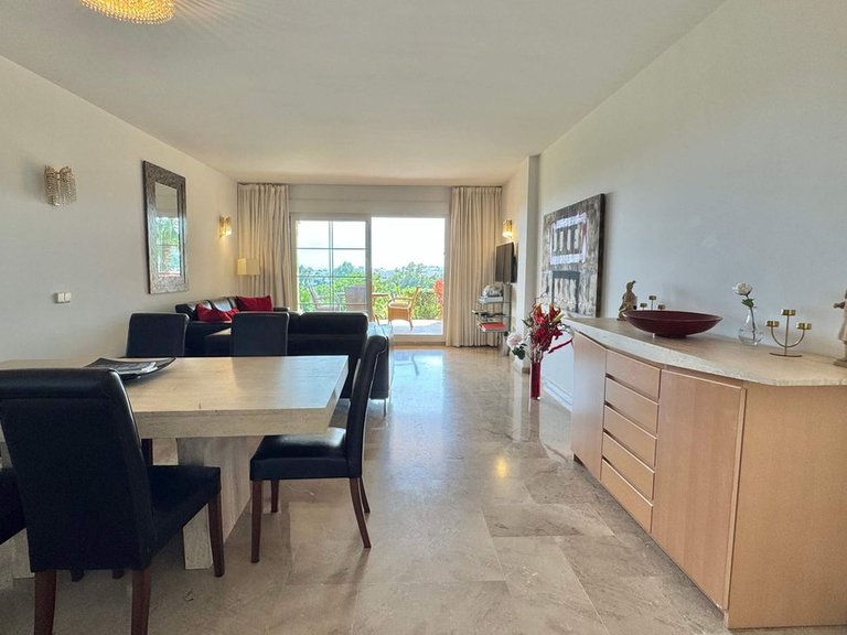 Apartment for Sale in Nueva Andalucía, Malaga 16