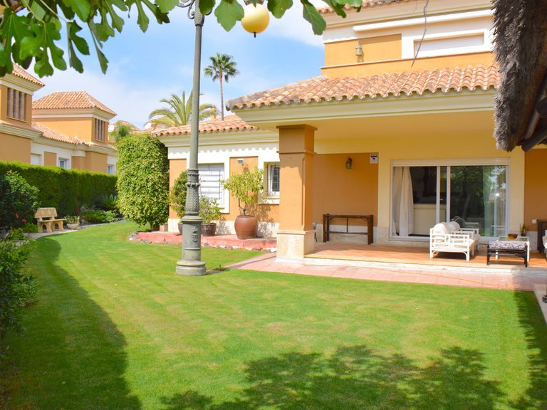 Villa for Sale in Santa Clara, Malaga 1