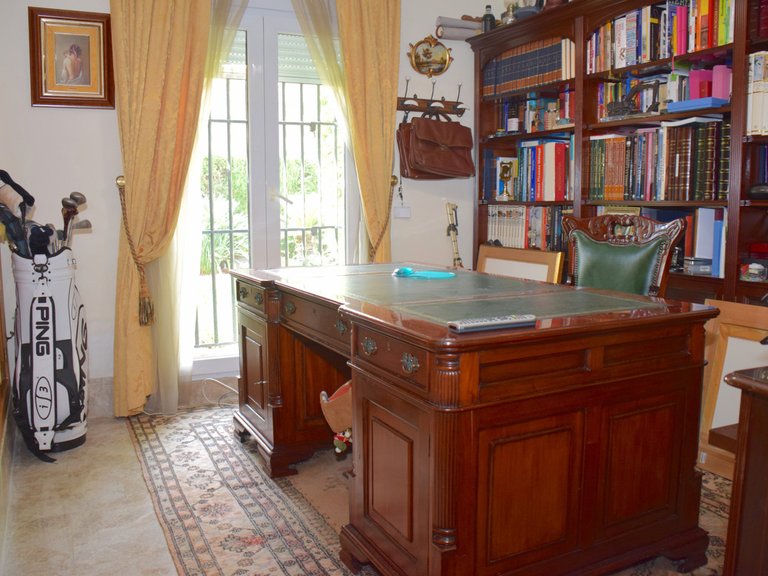 Villa for Sale in Santa Clara, Malaga 13