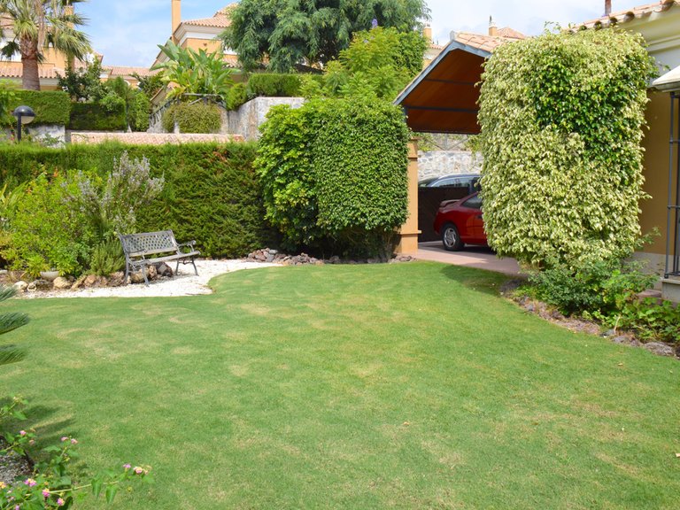 Villa for Sale in Santa Clara, Malaga 28