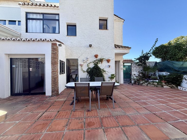 Villa for Sale in Calypso, Malaga 1