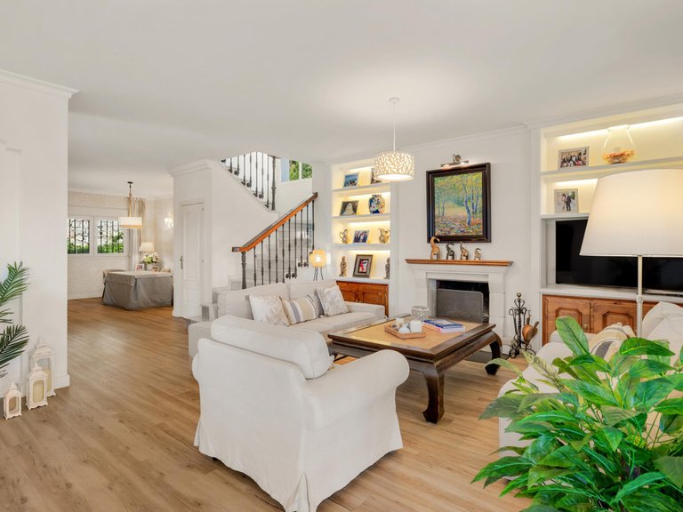 Villa for Sale in Estepona, Malaga 11