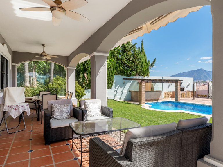 Villa for Sale in Estepona, Malaga 13