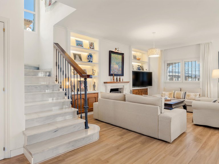 Villa for Sale in Estepona, Malaga 20