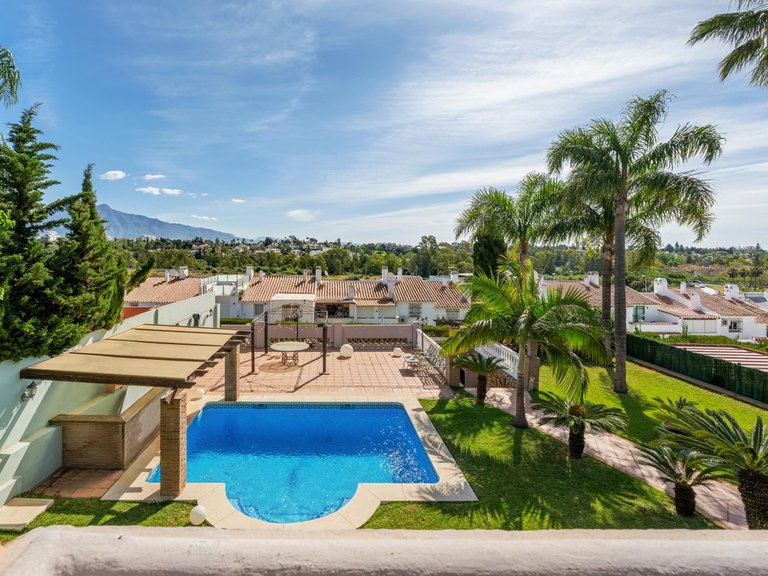 Villa for Sale in Estepona, Malaga 28