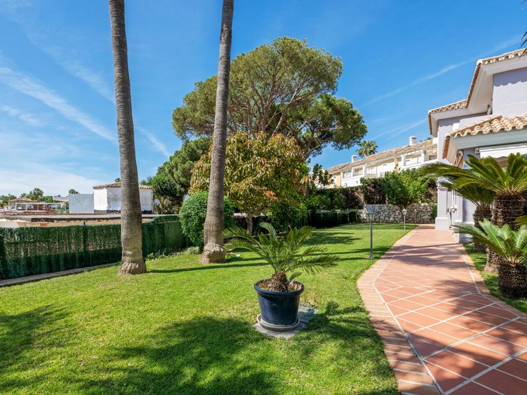 Villa for Sale in Estepona, Malaga 5
