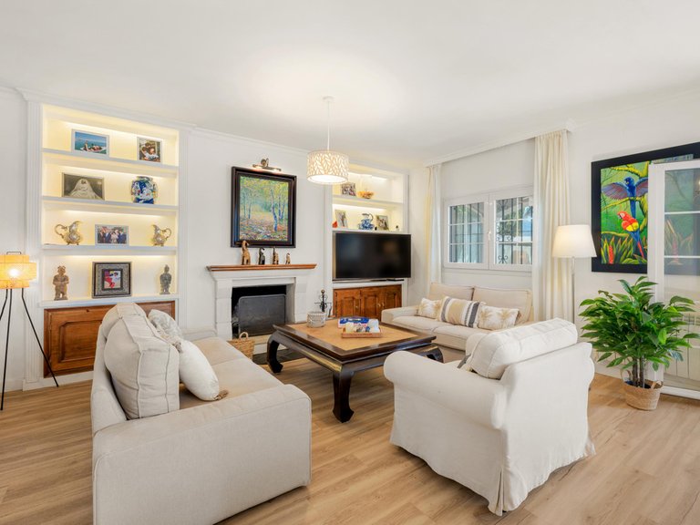 Villa for Sale in Estepona, Malaga 6