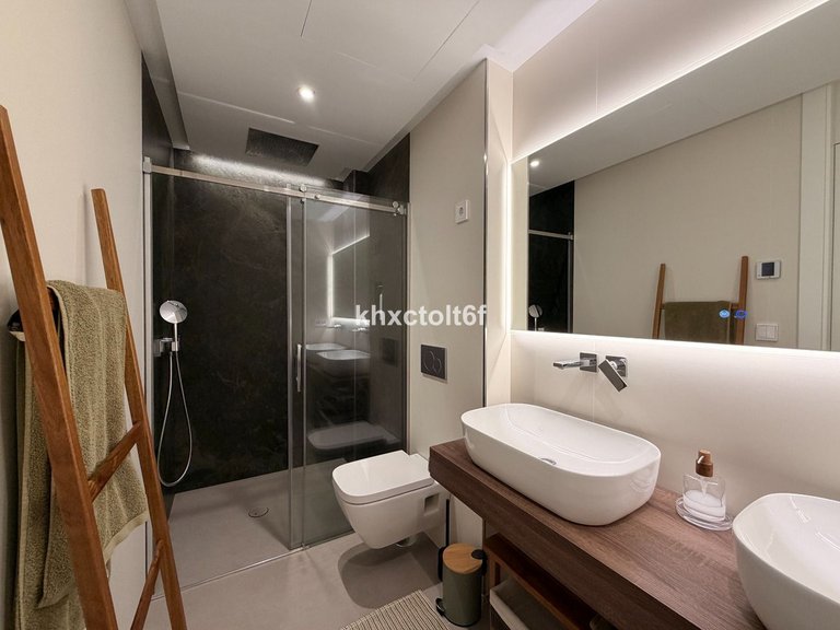 Apartment for Sale in Higueron, Malaga 8