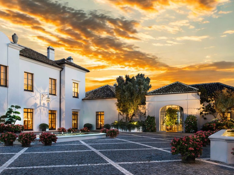 Villa for Sale in Casares, Malaga 10