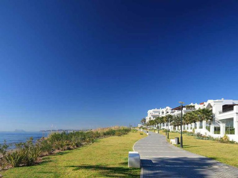 Apartment for Sale in New Golden Mile, Malaga 10