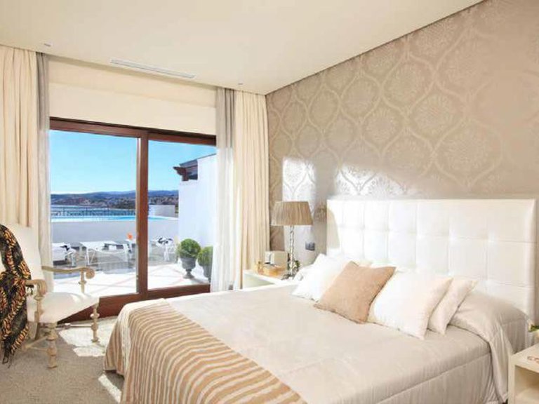 Apartment for Sale in New Golden Mile, Malaga 14