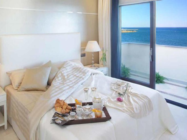 Apartment for Sale in New Golden Mile, Malaga 15