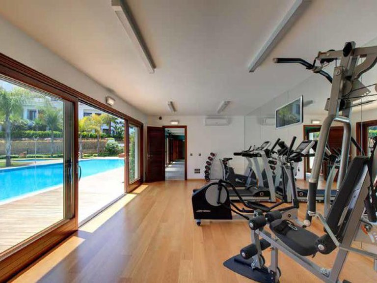 Apartment for Sale in New Golden Mile, Malaga 19