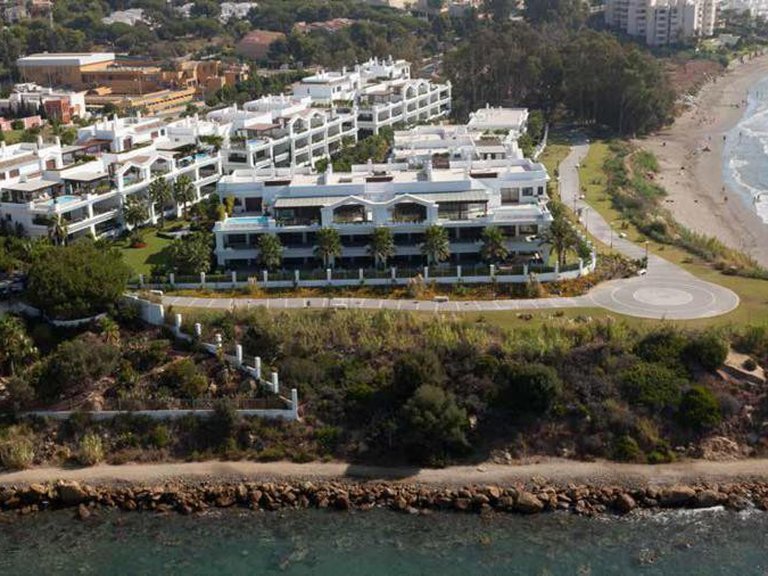 Apartment for Sale in New Golden Mile, Malaga 3