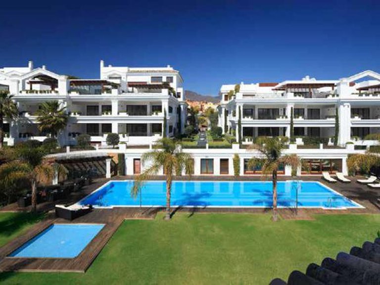 Apartment for Sale in New Golden Mile, Malaga 6
