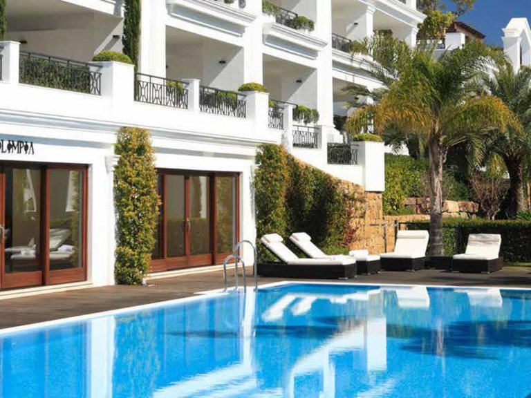 Apartment for Sale in New Golden Mile, Malaga 9