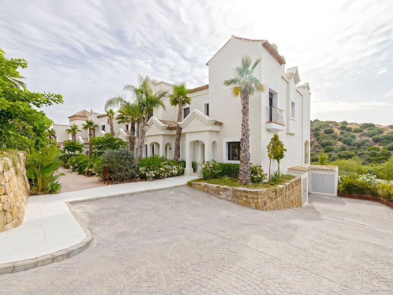 Town House for Sale in Valle Romano, Malaga 2