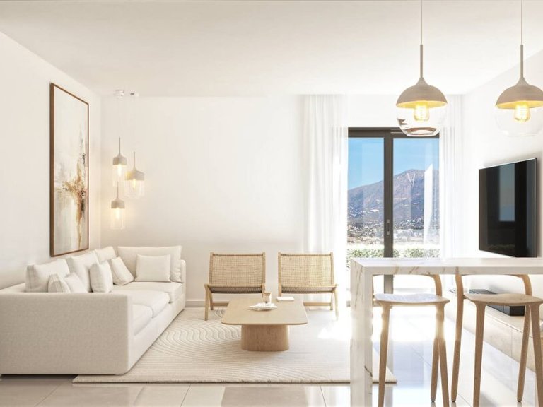 Apartment for Sale in Las Lagunas, Malaga 2