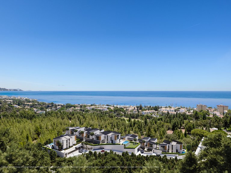 Villa for Sale in El Chaparral, Malaga 20