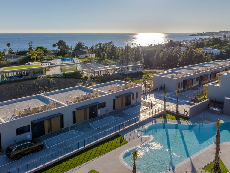 Town House for Sale in El Chaparral, Malaga 1