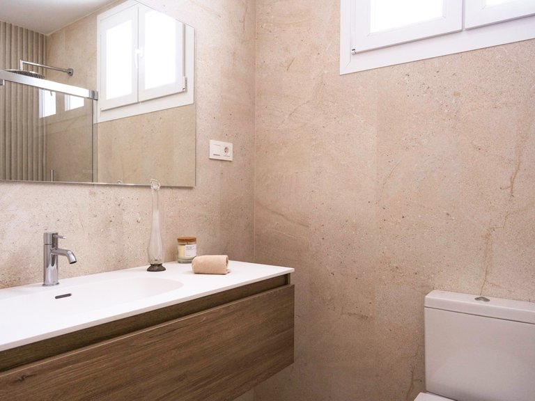 Town House for Sale in Málaga Este, Malaga 28