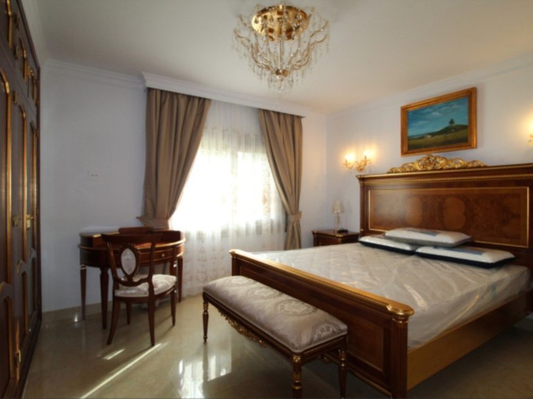 Villa for Sale in Guadalmina Baja, Malaga 16