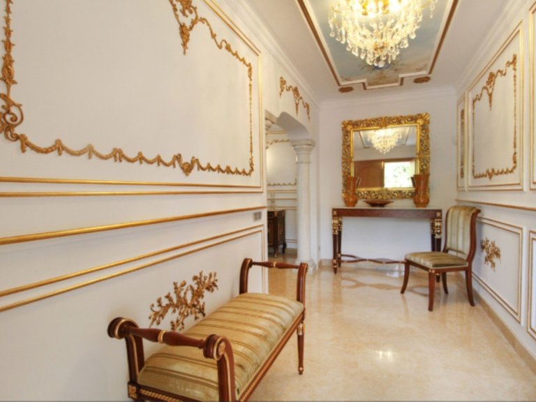 Villa for Sale in Guadalmina Baja, Malaga 5