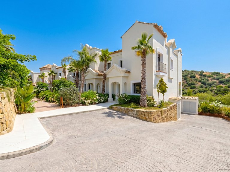 Town House for Sale in Valle Romano, Malaga 8